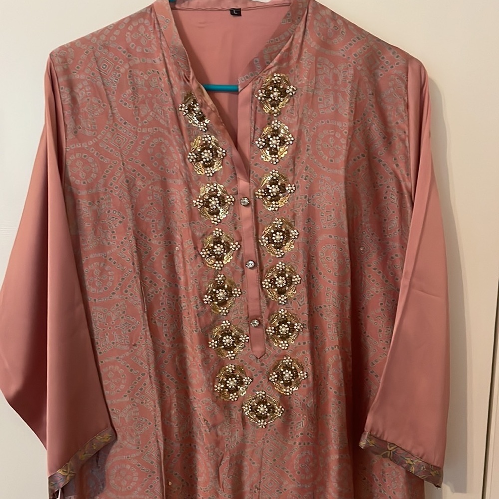 Long silk indian kurti golden embroidered dusty pink color. Size L
